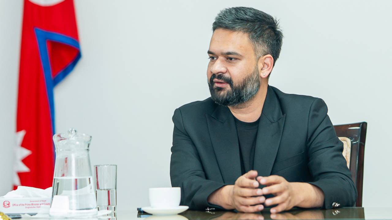 प्रधानमन्त्रीसँग राजदूतहरूको सामूहिक भेट हुँदै