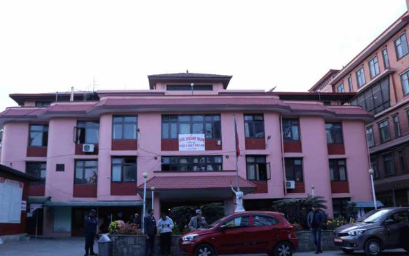उपरजिस्ट्रार पराजुलीको निधन, आजका लागि तय भएका सबै सुनुवाइ स्थगित